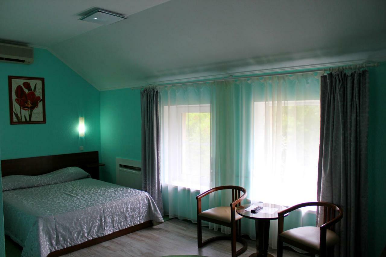 Inn Gusi Project Hotel Mariupolʼ 外观 照片